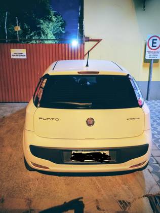 FIAT PUNTO 1.4 ATTRACTIVE 8V FLEX 4P MANUAL FIAT PUNTO 1.4 ATTRACTIVE 8V FLEX 4P MANUAL